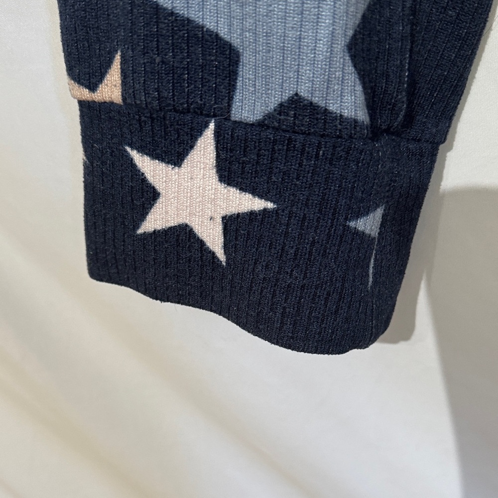 Lucky Brand Navy Star Pajama Set with Blue and Cream Stars - Picture 9 of 11